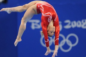 资本动向：电竞俱乐部获新一轮融资以扩展青训体系，电竞俱乐部现状