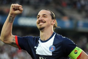 平台新增球员数据比对功能方便球迷深入了解技术特征与特点，足球队员数据对比app