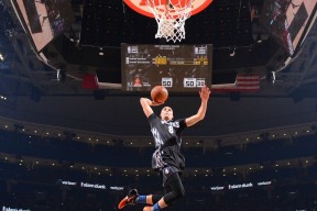 布克数据爆表太阳防守效率提升，太阳布克是什么位置