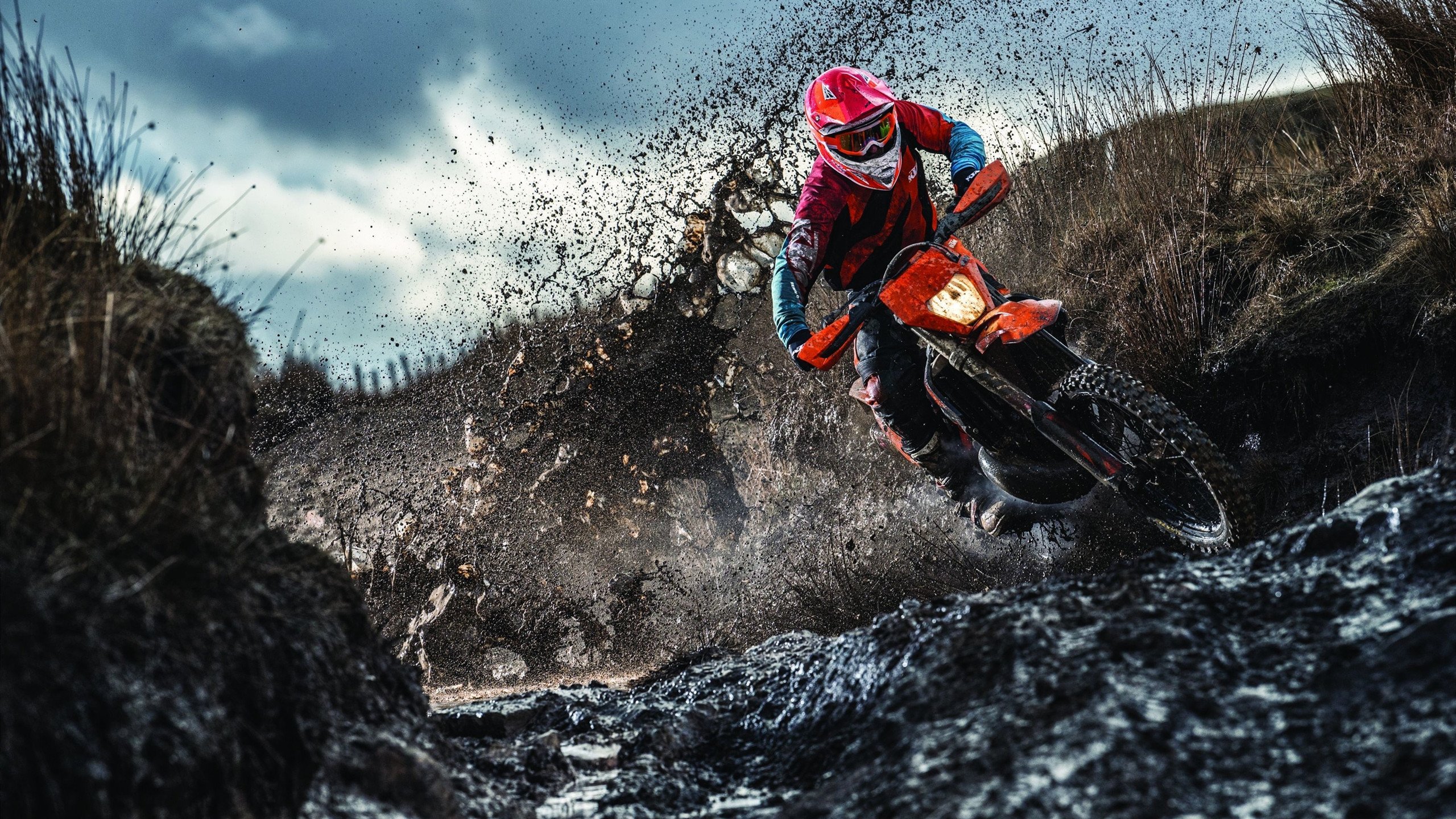 高校篮球赛事完善奖惩机制激励运动员表现提升，校篮球赛有哪些个人奖项